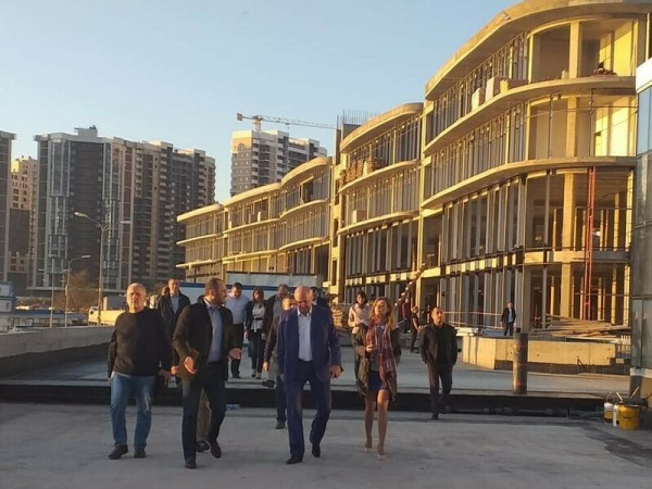 Мэр Новороссийска: «Благоустройство набережной выполняется по европейским стандартам» Мэр Новороссийска: «Благоустройство набережной выполняется по европейским стандартам»