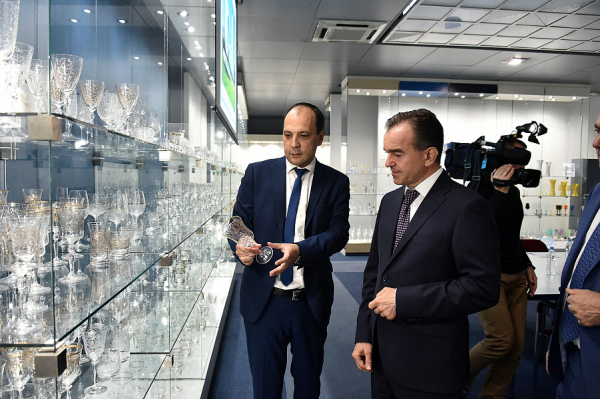 На Кубани могут запустить первое в России производство богемского стекла На Кубани могут запустить первое в России производство богемского стекла