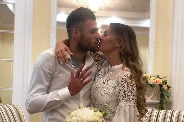 Защитник ФК «Краснодар» Дмитрий Скопинцев женился Защитник ФК «Краснодар» Дмитрий Скопинцев женился