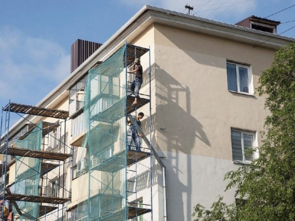 В ЗСК назвали факторы, тормозящие темпы капремонта многоквартирных домов на Кубани