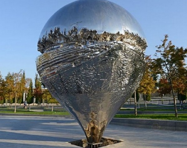 Доля секунды в металле: новый арт-объект в парке Галицкого обсуждают краснодарцы Доля секунды в металле: новый арт-объект в парке Галицкого обсуждают краснодарцы