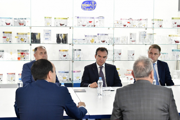 На Кубани могут запустить первое в России производство богемского стекла На Кубани могут запустить первое в России производство богемского стекла