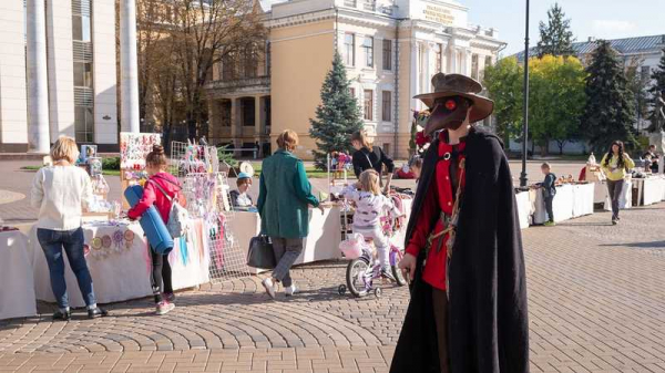 Второй фестиваль-конкурс &laquo;Эфес Кубани&raquo; по артистическому фехтованию и боевому танцу посетили более 10 тыс. краснодарцев