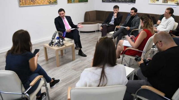 Брифинг Евгения Первышова 1 октября 2019 года: стенограмма основных тем Брифинг Евгения Первышова 1 октября 2019 года: стенограмма основных тем