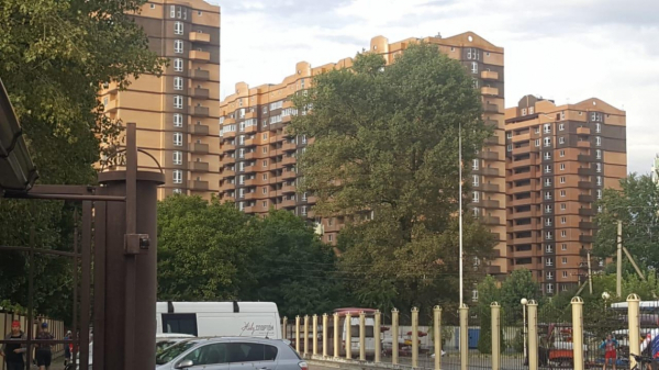 "Ждем жилье годами": дольщики ЖК "Речной бриз" в Краснодаре в "заложниках" у застройщика