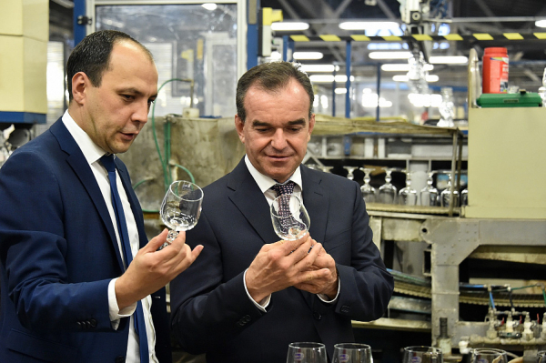 На Кубани могут запустить первое в России производство богемского стекла На Кубани могут запустить первое в России производство богемского стекла