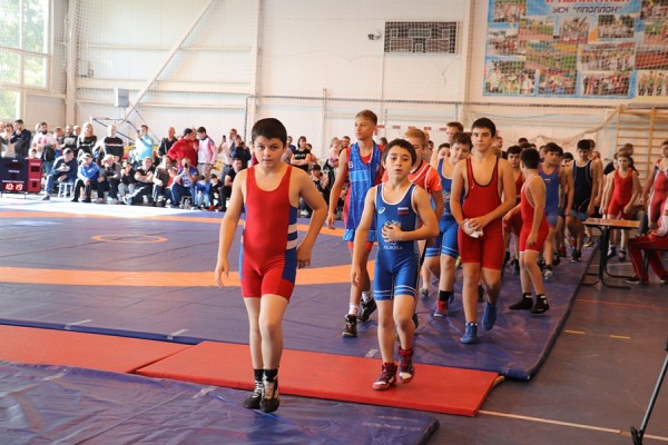 На Кубани прошел спортивный турнир по греко-римской борьбе на призы Степана Маряняна