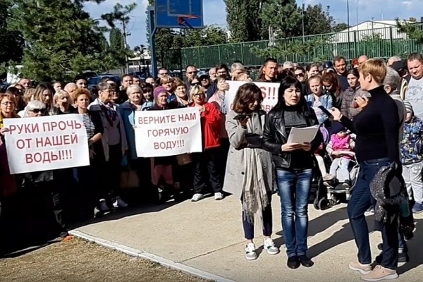 В Краснодаре около 4000 семей опасаются за срыв отопительного сезона В Краснодаре около 4000 семей опасаются за срыв отопительного сезона