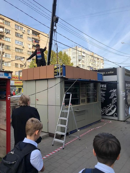 В Краснодаре сносят киоски на улице 40 лет Победы