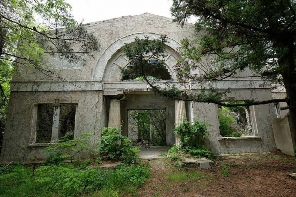 Дача Суворина в Туапсинском районе попала в топ-10 самых интересных заброшенных усадеб России
Дача Суворина в Туапсинском районе попала в топ-10 самых интересных заброшенных усадеб России