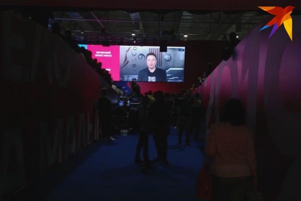 Российское образование и открытие фабрики Tesla в России: О чем говорил Илон Маск на форуме «Дело за малым»