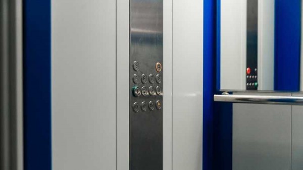 В многоквартирном доме по ул. им. Невкипелого заменили 8 лифтов