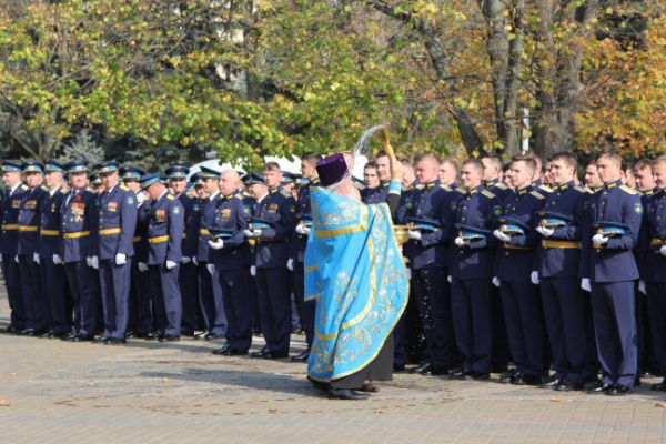 Выпускной у летчиков: в Краснодаре выпустили 559 пилотов