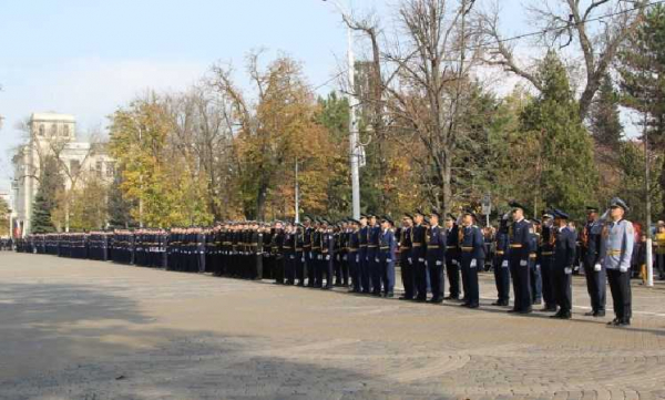 Из курсантов в лейтенанты: выпускниками Краснодарского училища лётчиков в этом году стали 559 пилотов Из курсантов в лейтенанты: выпускниками Краснодарского училища лётчиков в этом году стали 559 пилотов