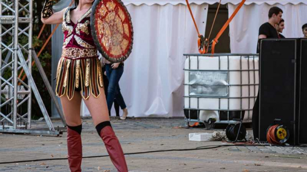 Второй фестиваль-конкурс &laquo;Эфес Кубани&raquo; по артистическому фехтованию и боевому танцу посетили более 10 тыс. краснодарцев