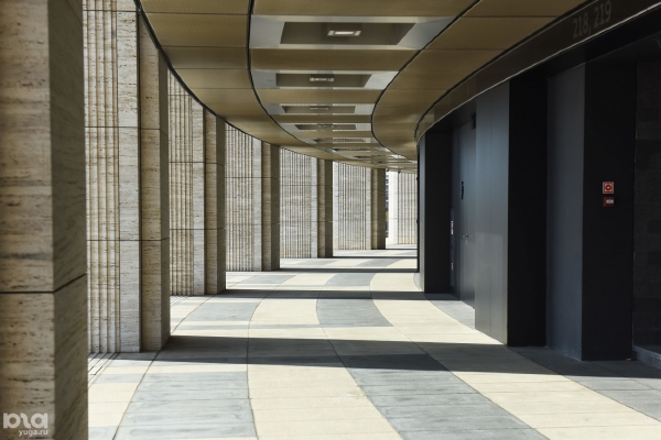 «Галицкий считает, что футбол — это театр, и зрителям должно быть удобно». Как устроен изнутри стадион ФК «Краснодар» «Галицкий считает, что футбол — это театр, и зрителям должно быть удобно». Как устроен изнутри стадион ФК «Краснодар»