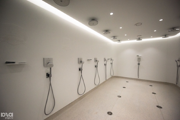 «Галицкий считает, что футбол — это театр, и зрителям должно быть удобно». Как устроен изнутри стадион ФК «Краснодар» «Галицкий считает, что футбол — это театр, и зрителям должно быть удобно». Как устроен изнутри стадион ФК «Краснодар»