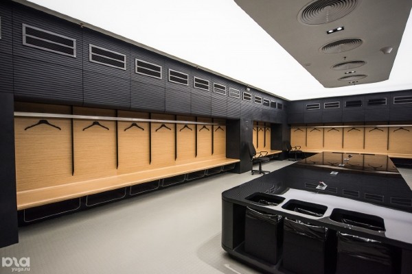 «Галицкий считает, что футбол — это театр, и зрителям должно быть удобно». Как устроен изнутри стадион ФК «Краснодар» «Галицкий считает, что футбол — это театр, и зрителям должно быть удобно». Как устроен изнутри стадион ФК «Краснодар»