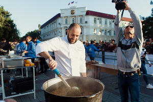 Как прошел конкурс «Золотой половник Геленджика» и где работает лучший шеф-повар курорта Как прошел конкурс «Золотой половник Геленджика» и где работает лучший шеф-повар курорта