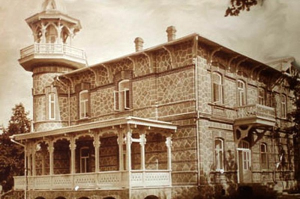 
            Какие секреты хранит старинная дача инженера Николая Петрова в поселке Шепси                    