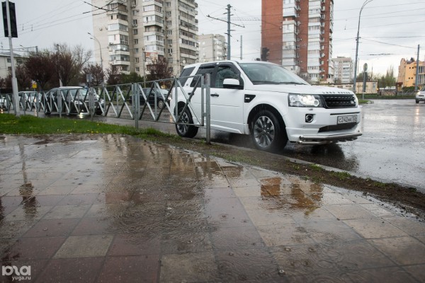 &laquo;Краснодар за пределами улицы Красной и парка Галицкого представляет собой одну большую парковку&raquo;. Интервью московского урбаниста Аркадия Гершмана