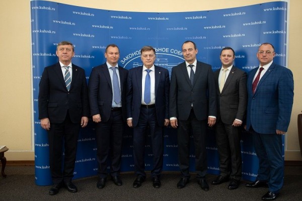 
            Краснодарский край посетила делегация Заксобрания Санкт-Петербурга                    