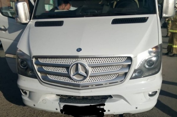 
            Mercedes, Hummer и KIA столкнулись в Краснодарском крае. Пострадали женщина и ребенок                    