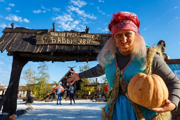 Поклонская против Милонова в битве за право отмечать Хэллоуин. Очень странная тема дня Поклонская против Милонова в битве за право отмечать Хэллоуин. Очень странная тема дня