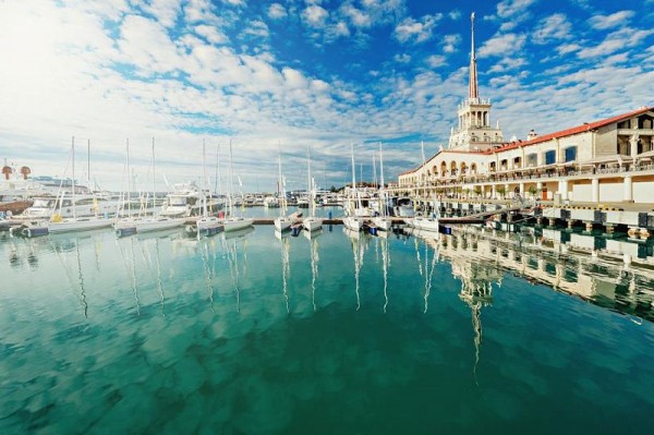 
            Сочи попал в топ-3 популярных городов для путешествий на ноябрьские праздники                    