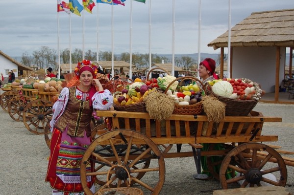 В «Атамани» отметят ноябрьские праздники
В «Атамани» отметят ноябрьские праздники