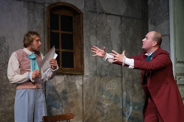 
            В Краснодаре Молодежный театр выпустил «Мертвые души»                     