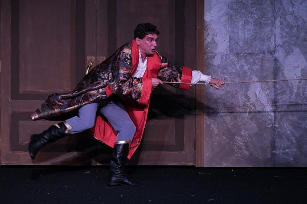 
            В Краснодаре Молодежный театр выпустил «Мертвые души»                     