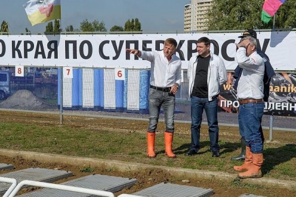 В Краснодаре на месте заброшенной промзоны открыли первую трассу для мотокросса
В Краснодаре на месте заброшенной промзоны открыли первую трассу для мотокросса