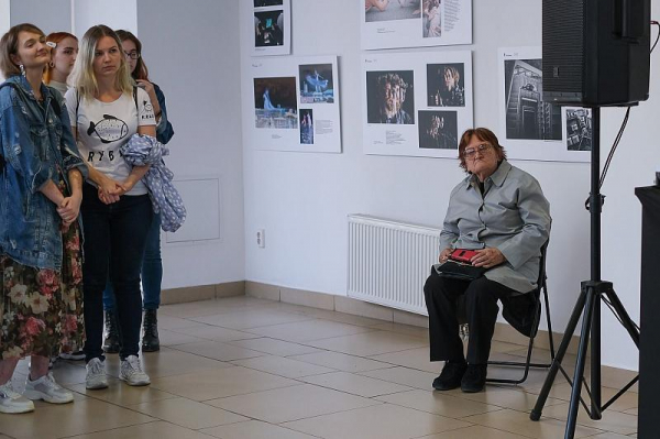 В Краснодаре открылась выставка театральной фотографии
В Краснодаре открылась выставка театральной фотографии