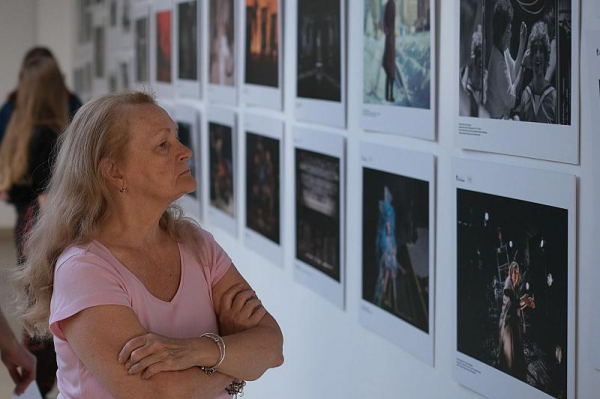 В Краснодаре открылась выставка театральной фотографии
В Краснодаре открылась выставка театральной фотографии