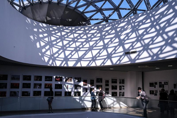 В Краснодаре открылась выставка театральной фотографии
В Краснодаре открылась выставка театральной фотографии