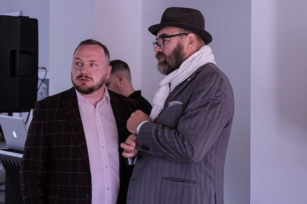 В Краснодаре открылась выставка театральной фотографии
В Краснодаре открылась выставка театральной фотографии