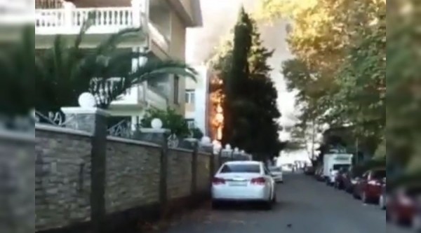 В Сочи 20 человек эвакуировали из здания из-за пожара В Сочи 20 человек эвакуировали из здания из-за пожара