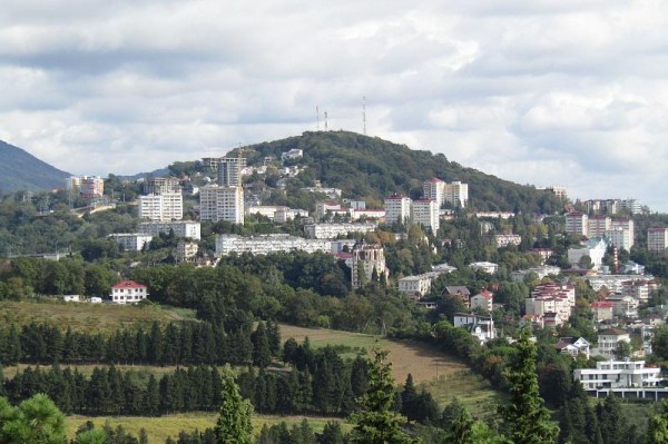 В Сочи остановят хаотичную частную застройку склона горы Бытха
В Сочи остановят хаотичную частную застройку склона горы Бытха