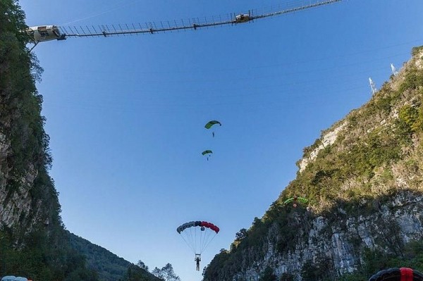 В Сочи пройдет международный фестиваль прыжков с моста
В Сочи пройдет международный фестиваль прыжков с моста