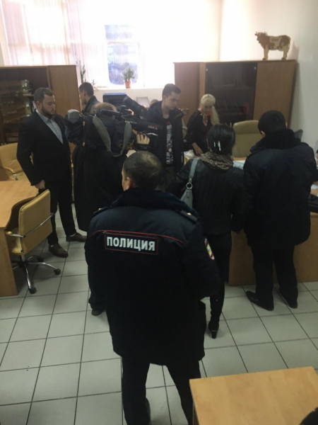 Прессинг в погонах: подробности «наезда» следователей на редакцию «Юг Times» Прессинг в погонах: подробности «наезда» следователей на редакцию «Юг Times»