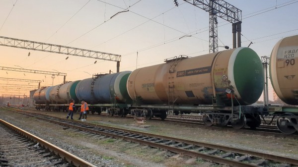 В Краснодаре парень погиб от удара током на поезде В Краснодаре парень погиб от удара током на поезде