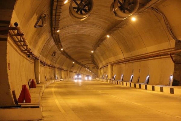 Самый протяженный тоннель Сочи закрыт на год из-за ремонта