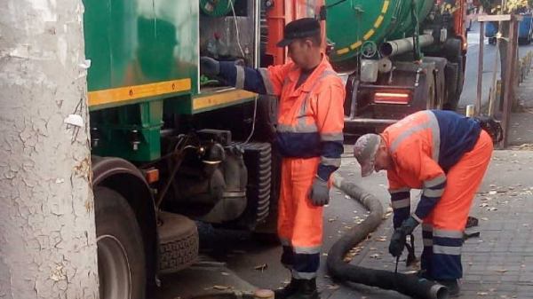 Почти 30 км сетей ливневой канализации уже прочищено в Краснодаре Почти 30 км сетей ливневой канализации уже прочищено в Краснодаре