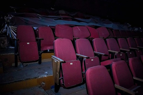 В Краснодаре кинотеатр "Аврора" исключили из территории Александровского бульвара В Краснодаре кинотеатр "Аврора" исключили из территории Александровского бульвара