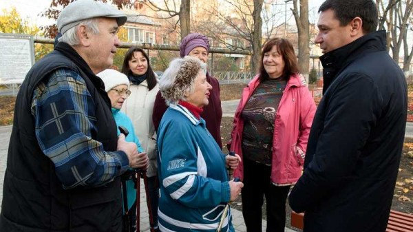 Памп-трек, тренажеры и футбол в одном месте: в Фестивальном микрорайоне Краснодара благоустроили сквер «Майский»