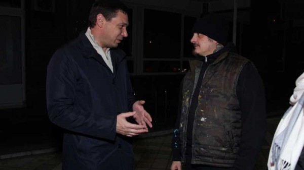 Стрит-арт-художник из Милана начал создавать картину на стене администрации Краснодара