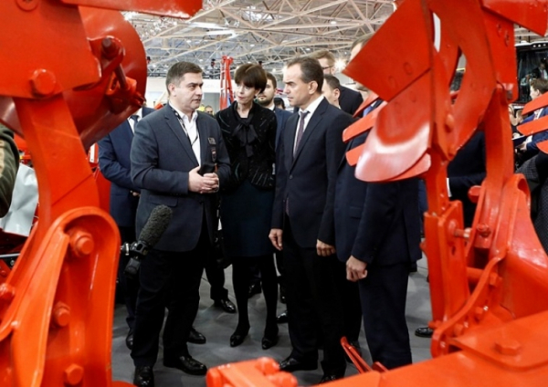 Свыше 200 компаний из России и зарубежья участвуют в выставке "ЮГАГРО" в Краснодаре Свыше 200 компаний из России и зарубежья участвуют в выставке "ЮГАГРО" в Краснодаре