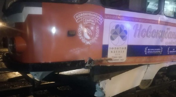 Два человека пострадали в ДТП с трамваем в Краснодаре Два человека пострадали в ДТП с трамваем в Краснодаре