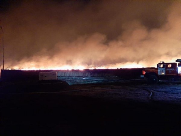 Ландшафтный пожар под Анапой угрожает домам жителей